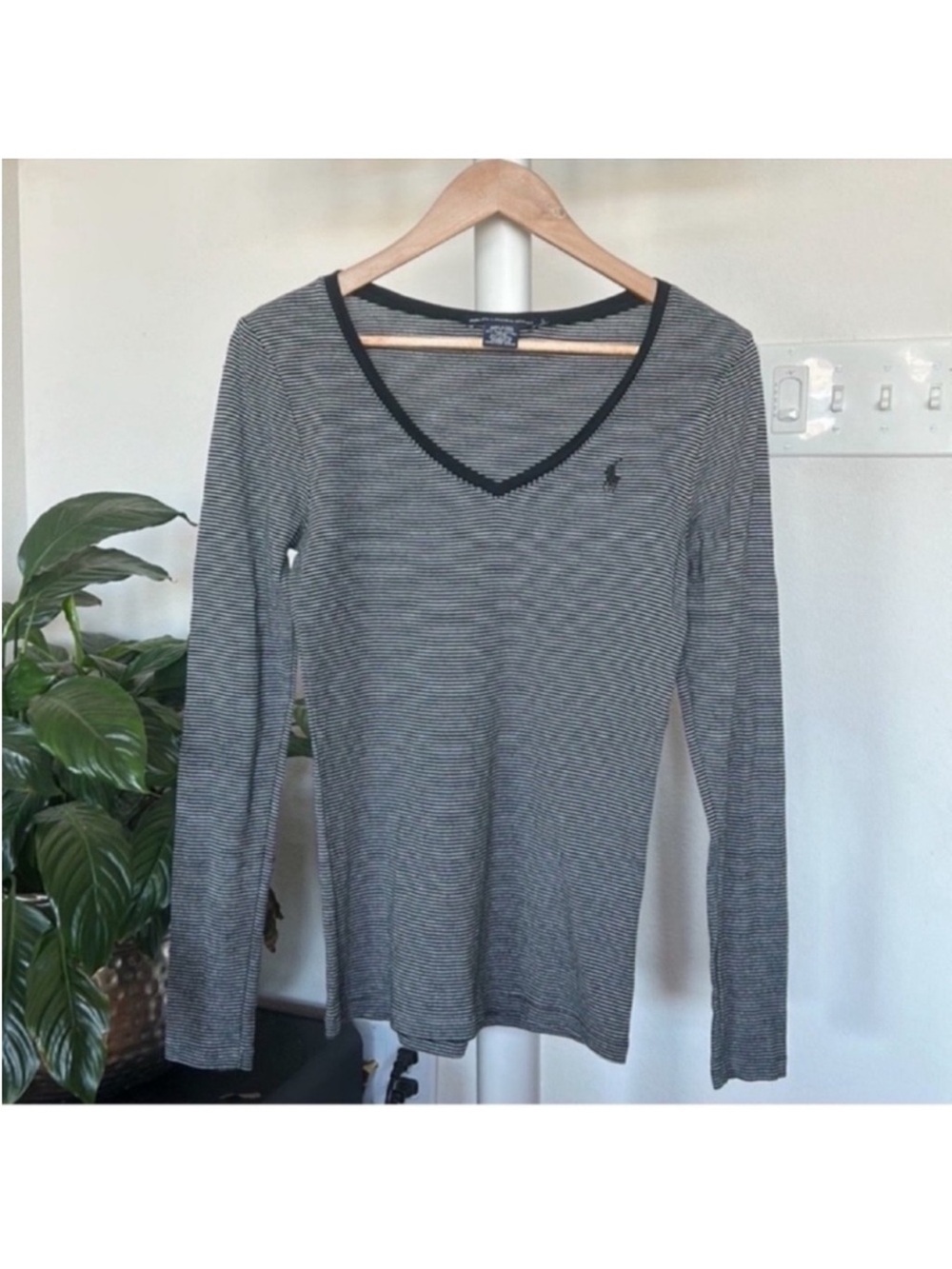 Ralph Lauren Striped Fitted T Shirt/Tee/Top/Shirt Sz L Long Sleeve V Neck cotton